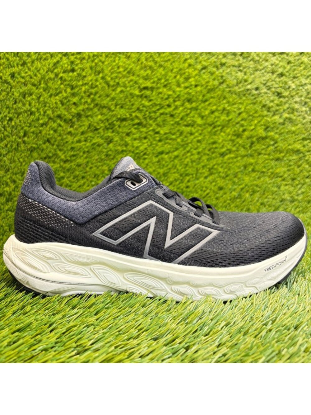 New Balance Fresh Foam x 860 v14 Mens Size 8 Black White Running Shoes Sneakers